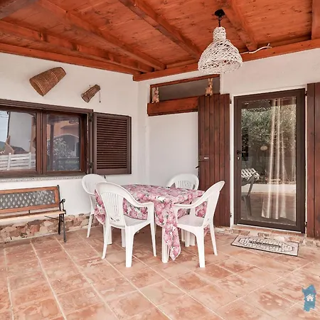 100m Dalla Affitti Casa de Férias Budoni